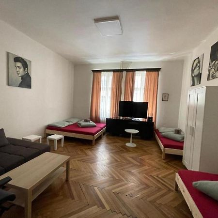 Red&Black Apartment City Centr, Na Hradbach 118 Ostrava Extérieur photo