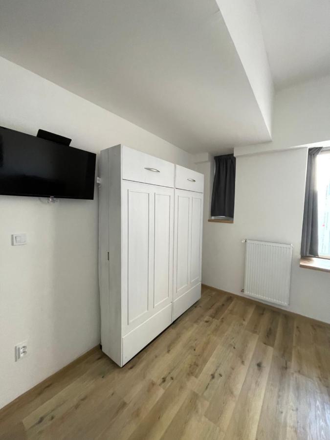 Red&Black Apartment City Centr, Na Hradbach 118 Ostrava Extérieur photo