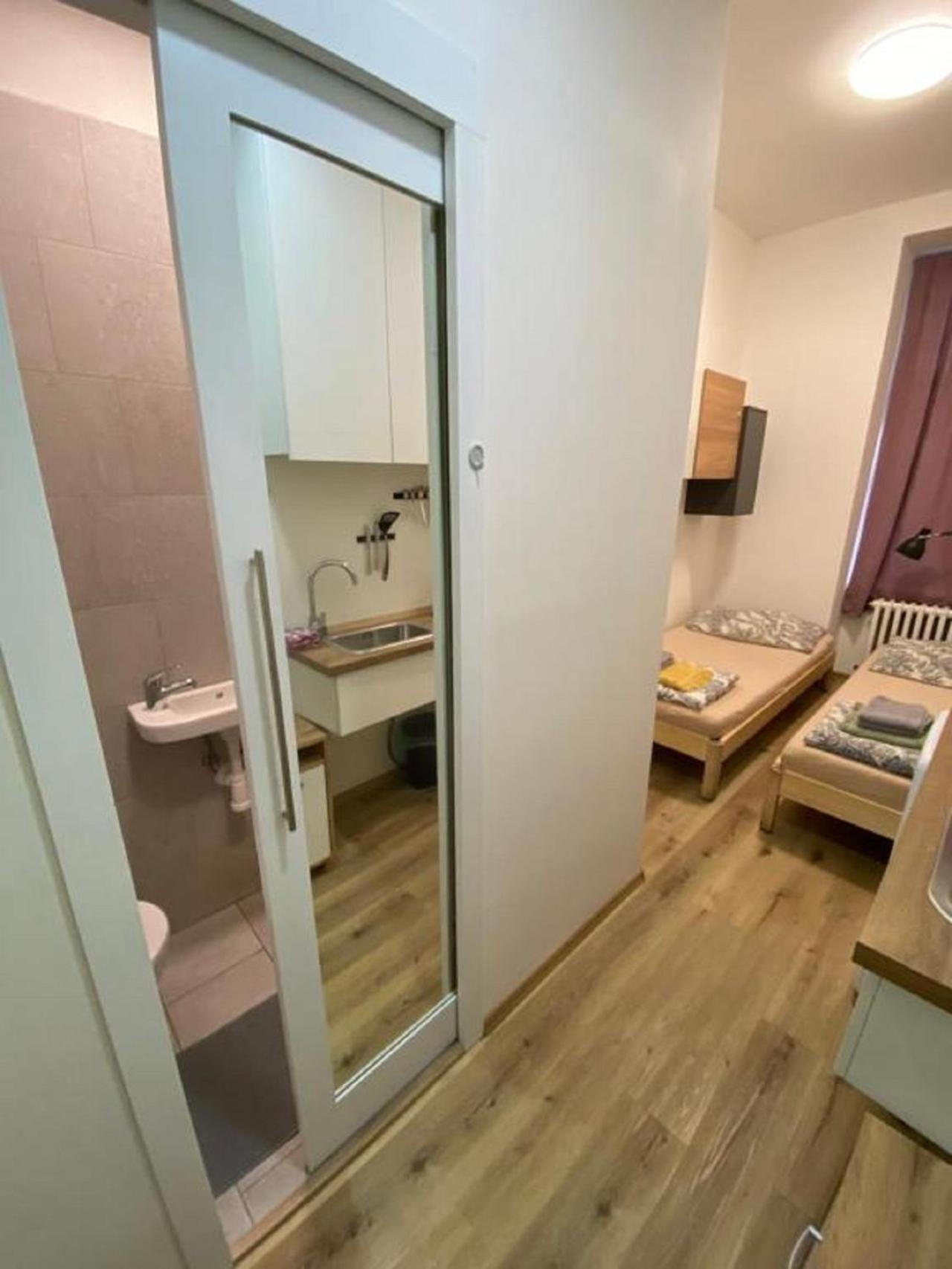 Red&Black Apartment City Centr, Na Hradbach 118 Ostrava Extérieur photo